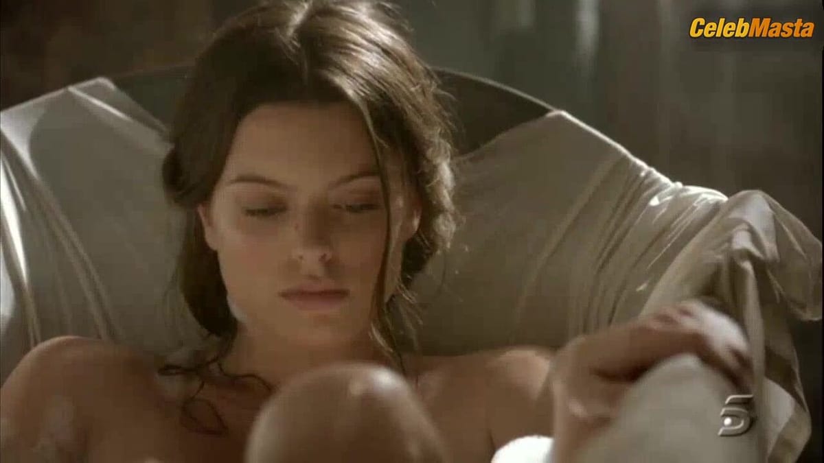 Adriana Torrebejano's Sex Scene in Tierra de lobos
