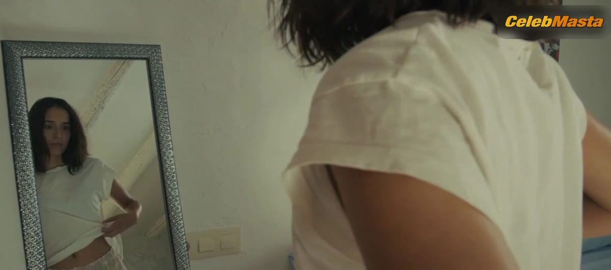 Sara Sanz Bares Boobs, Underwear Scene in Final Twist
