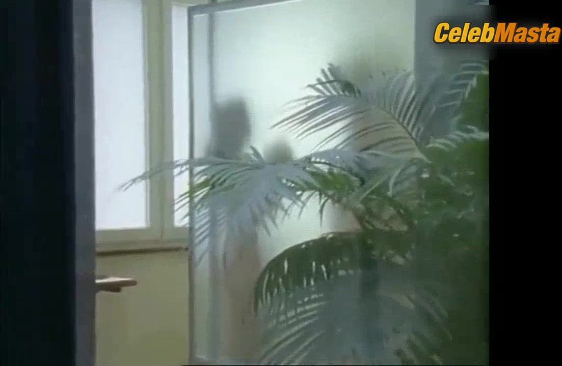 Julia Brendler Ass Scene from Auf Eigene Gefahr