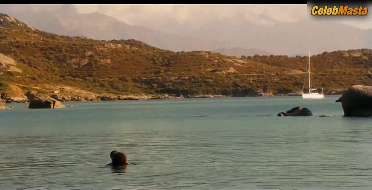 Josephine Jobert's Tits Scene in Le Temps Est Assassin