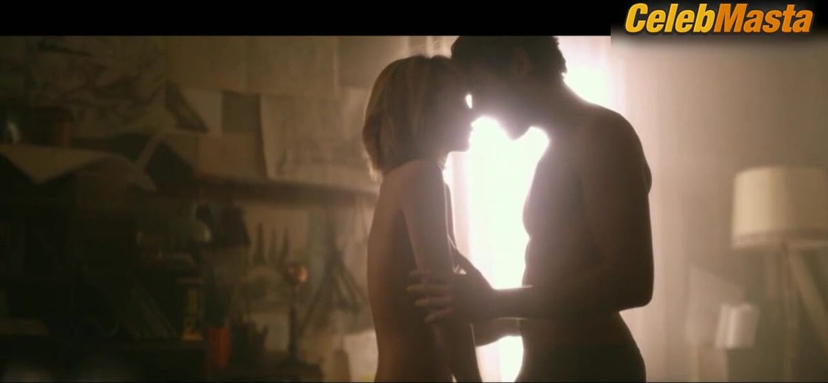 Ksenia Solo Tits, Underwear Scene from In Search Of Fellini