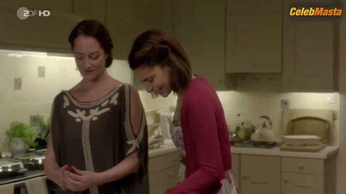 Melia Kreiling Tits Scene from Rosamunde Pilcher