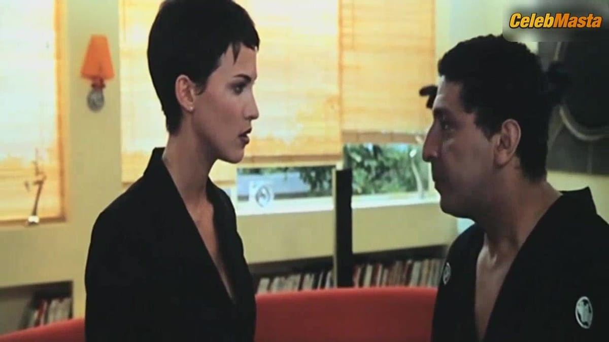 Linda Hardy's Sexy Scene from Recto/verso