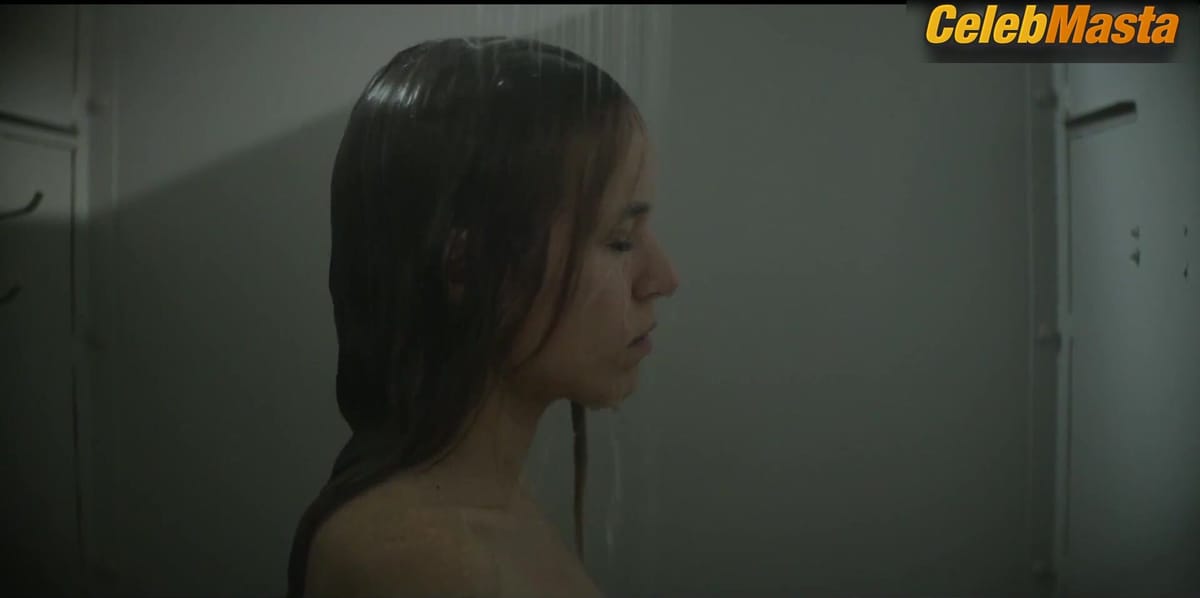 Elodie Fontan, Mariama Gueye and Manon Azem's Tits, Underwear Scene in Prise Au Piege