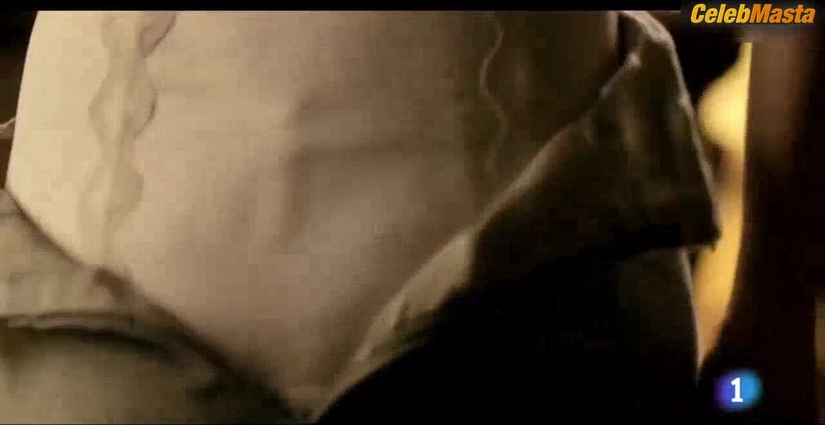 Marta Etura Flaunts Ass, Boobs Scene in La sonata del silencio