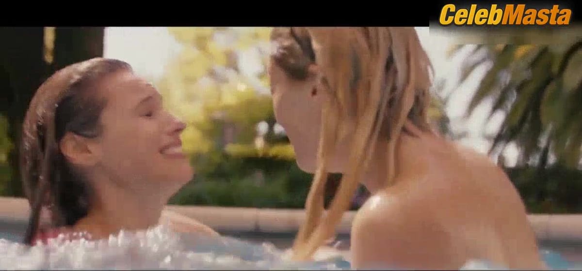 Carolina Ardohain and Monica Antonopulos's Underwear Scene in Desire