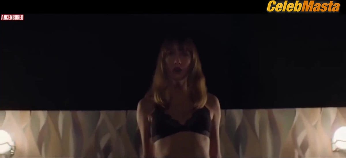 Almudena Amor's Sultry Scene in The Good Boss