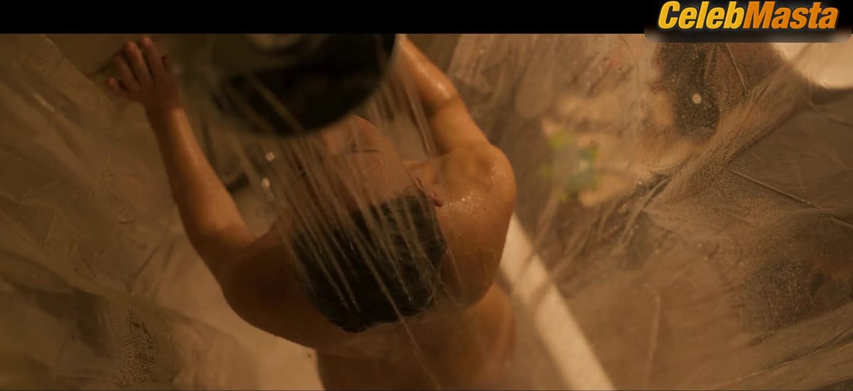 Marta Etura's Sex Scene in The Legacy of the Bones