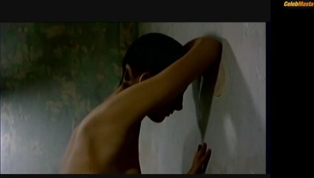 Najwa Nimri Tits, Underwear Scene from Salto Al Vacio