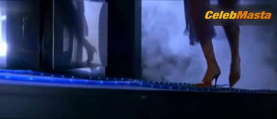 Najwa Nimri's Sex Scene from Piedras