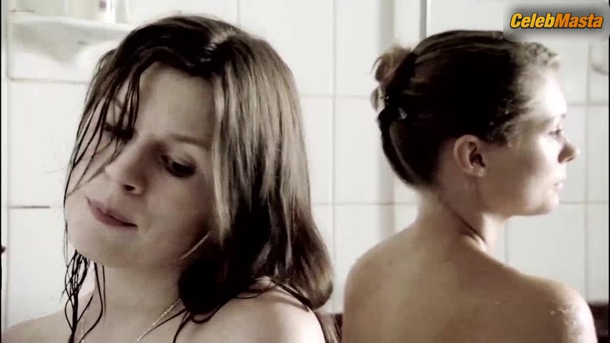 MyAnna Buring's Lesbian, Tits Scene in Credo