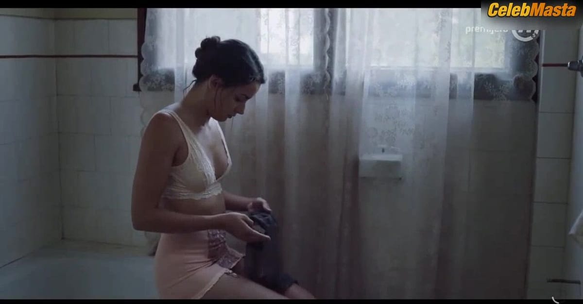 Isidora Simijonovic Boobs Scene in Vreme Zla
