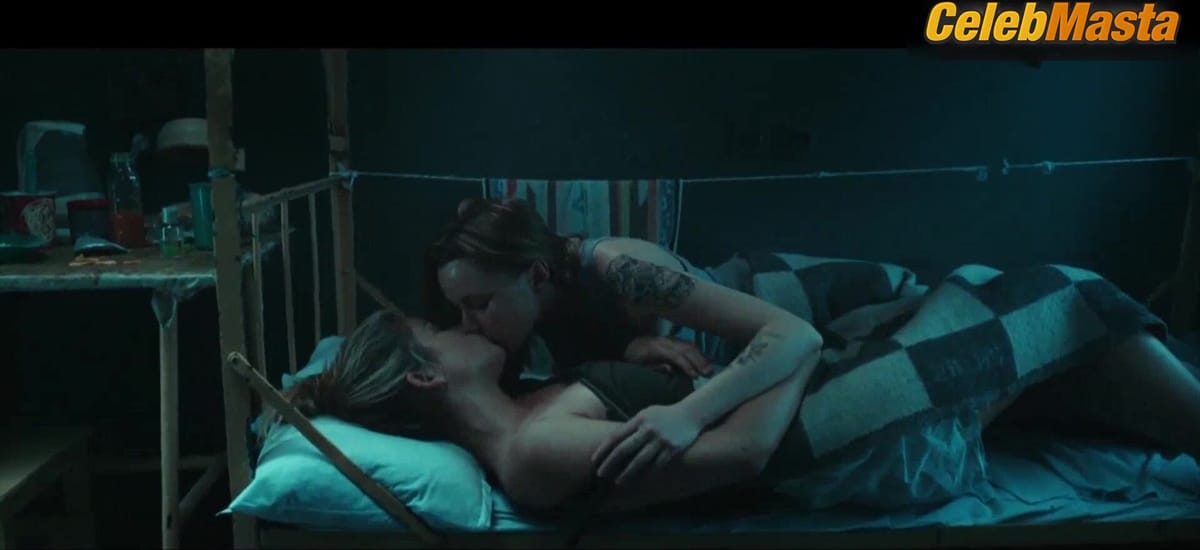 Eliza Rycembel and Maja Pankiewicz Lesbian Sex Scene from Murderesses