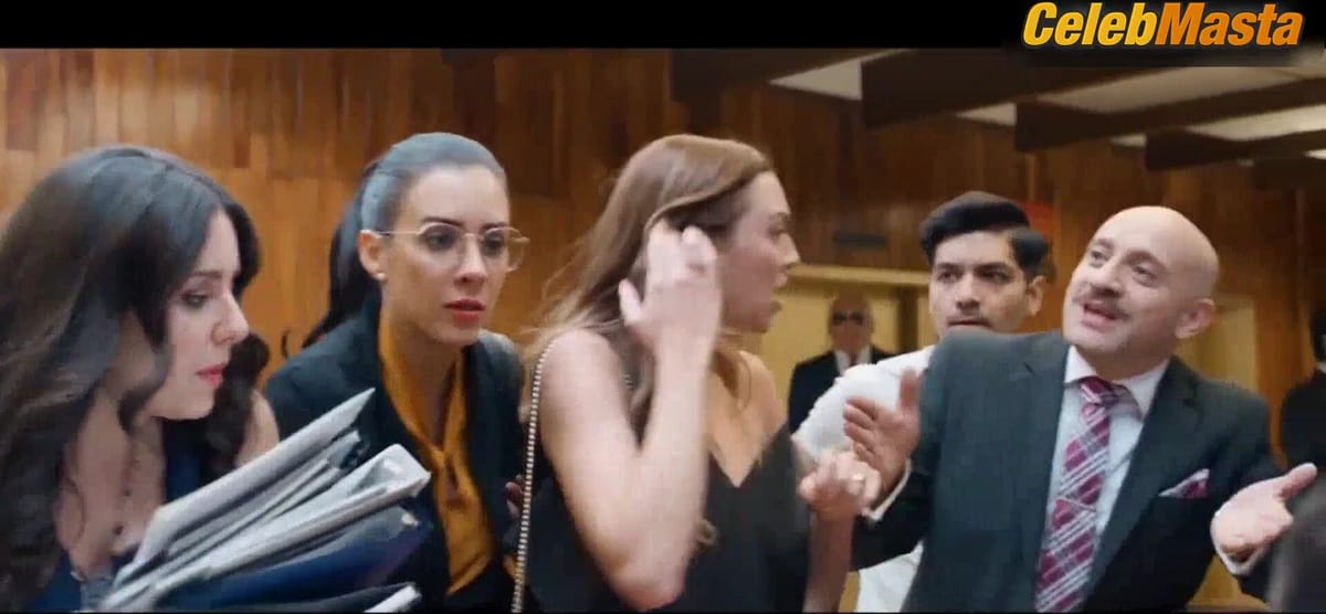 Claudia Ramirez's Sex Scene from Mirreyes Contra Godinez