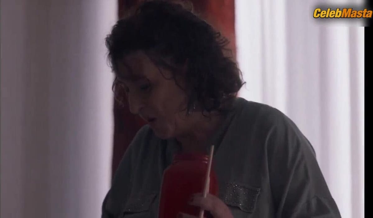 Noemie Lvovsky and Sara Forestier Ass, Tits Scene in Working Girls
