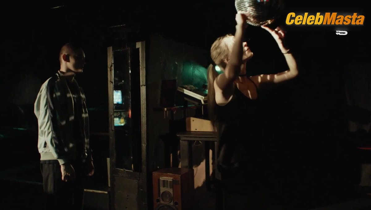 Anna Zavtur Tits Scene from Puteshestvie Na Solntse I Obratno