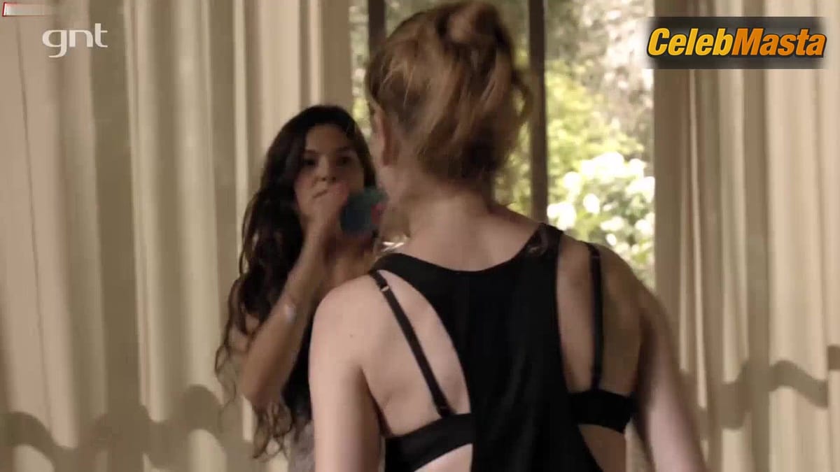 Isis Valverde's Sexy Scene from Avenida Brasil