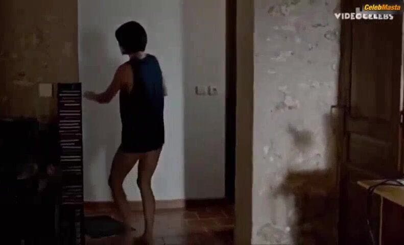 Delphine Chaneac Shows Tits, Underwear Scene in L' Amour Vache