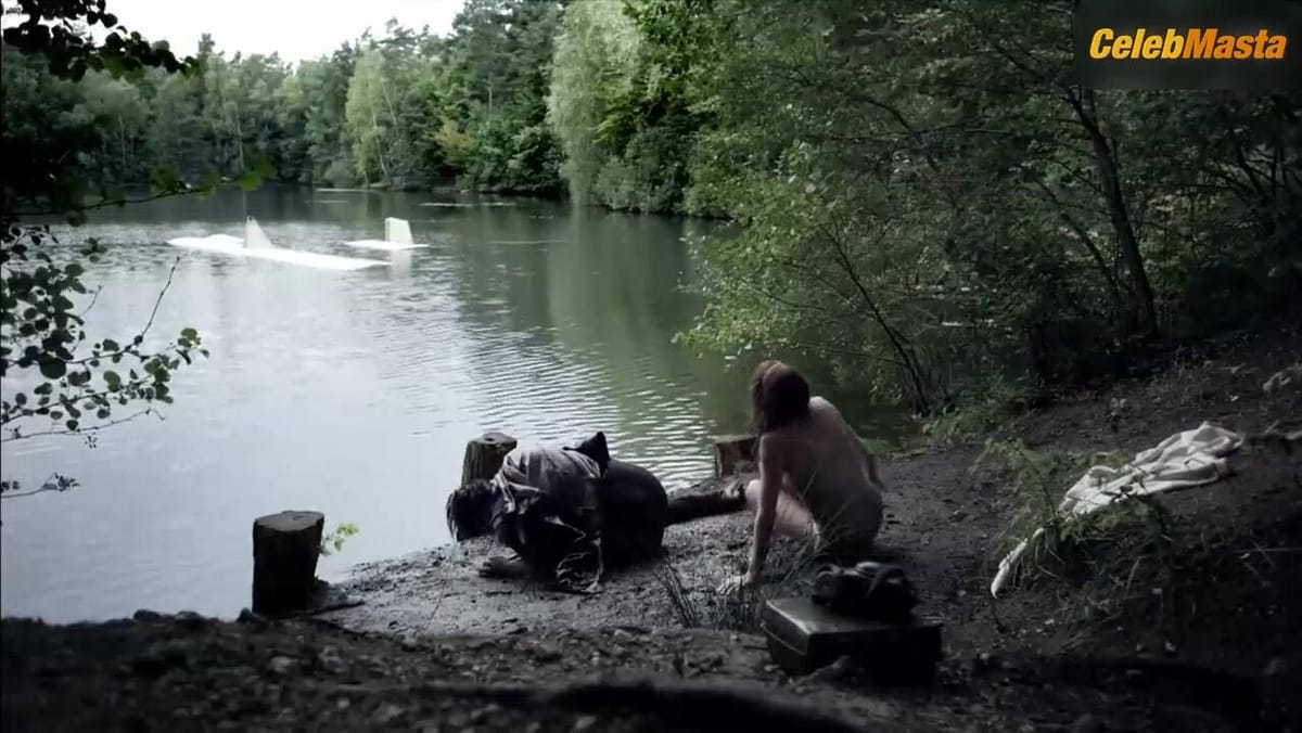 Lauren Lee Smith Ass, Tits Scene from Hindenburg