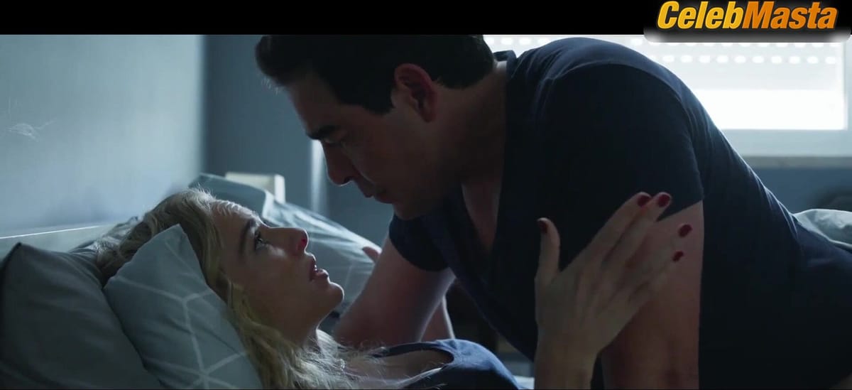 Kira Miro's Sex Scene in De Perdidos A Rio
