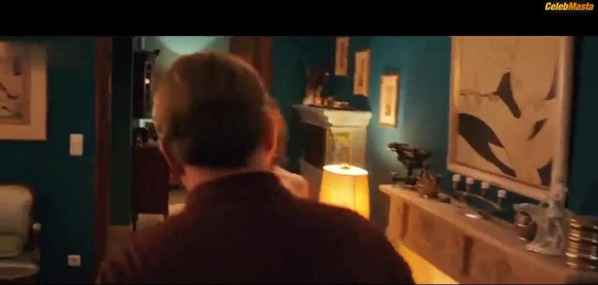 Friederike Kempter's Tits Scene in Safari Match Me If You Can