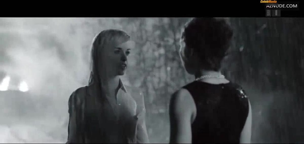 Friederike Kempter's Lesbian Sex Scene in Polder