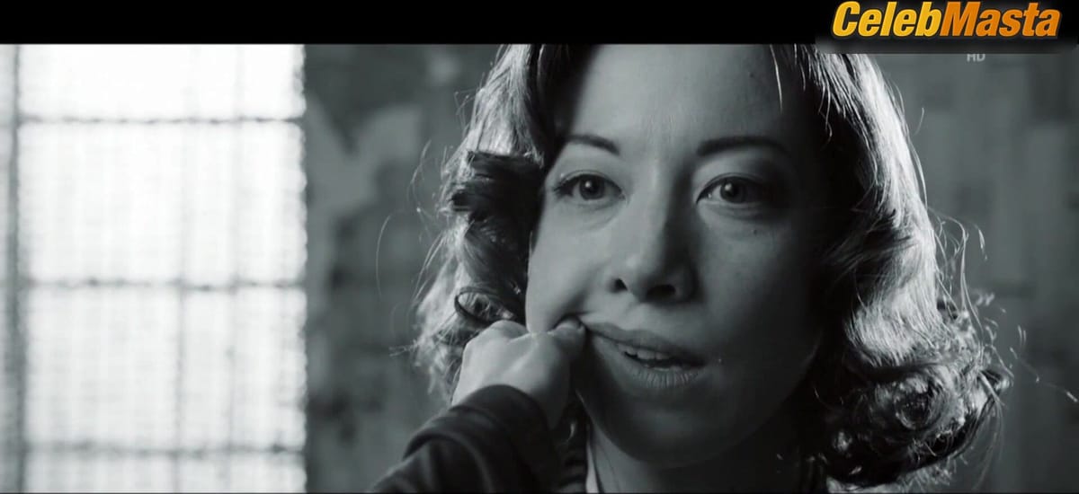 Nina Fog and Friederike Kempter Lesbian Scene from Polder