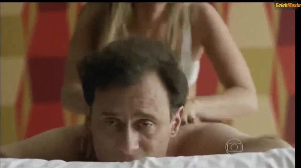 Paolla Oliveira Bares All in Lesbian Scene in Felizes Para Sempre?
