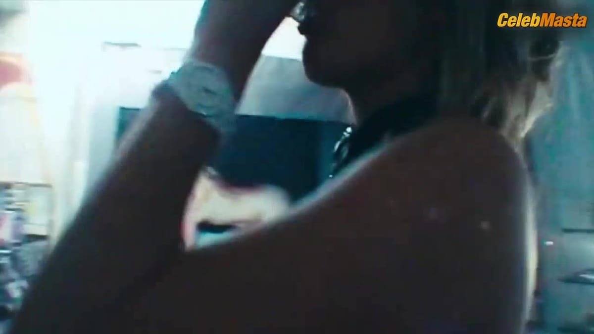 Gemma Atkinson Lesbian, Booty Scene in Boogie Woogie