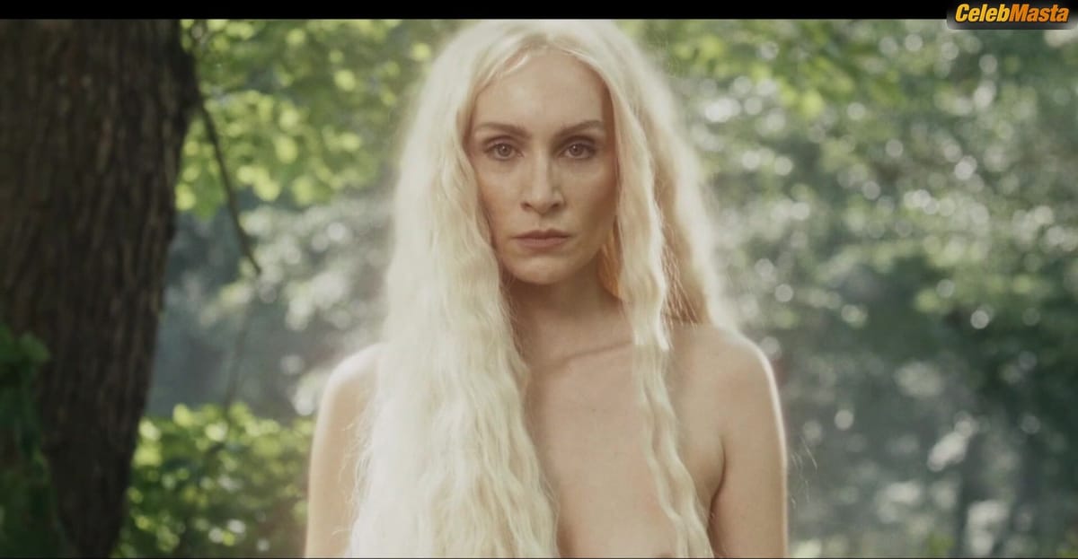 Jelena Gavrilovic's Breasts Scene in Robin Hood
