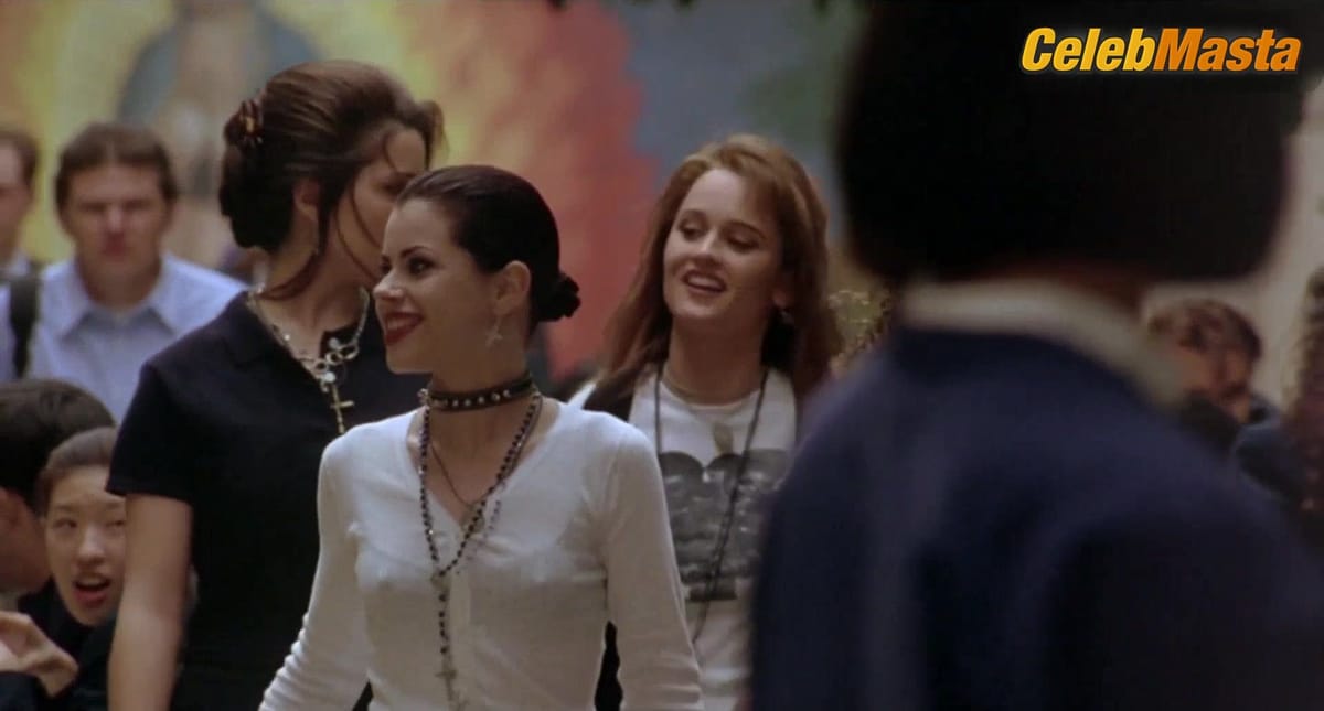 Fairuza Balk's Sexy Scene in The Craft