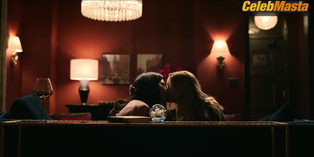 Julianna Margulies and Reese Witherspoon Have Lesbian Scene in The Morning Show