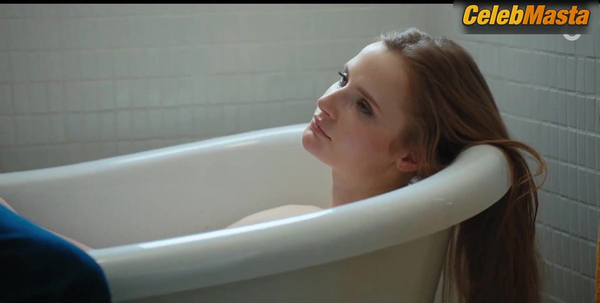 Sofya Lebedeva Sexy Scene from Otkrytyy Brak