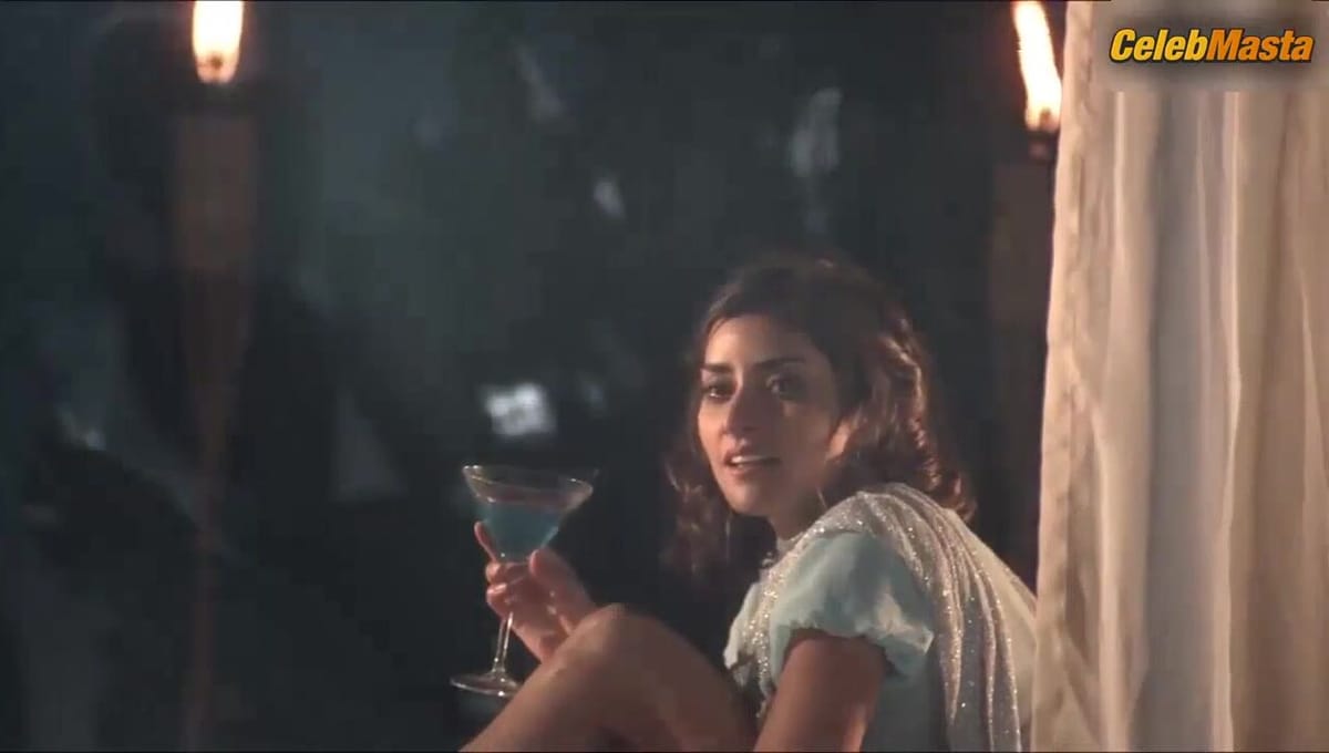Paola Nunez and Edith Gonzalez's Lesbian Booty Scene in Deseo