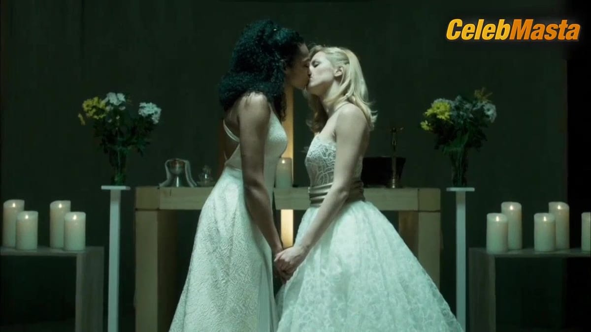 Maggie Civantos and Berta Vazquez Share a Lesbian Scene in Locked Up