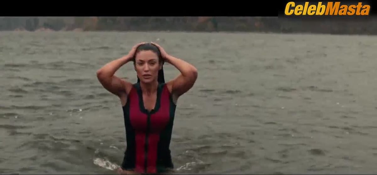 Nicky Whelan and Natalie Nelson's Underwear,Lesbian Scene in Inconceivable