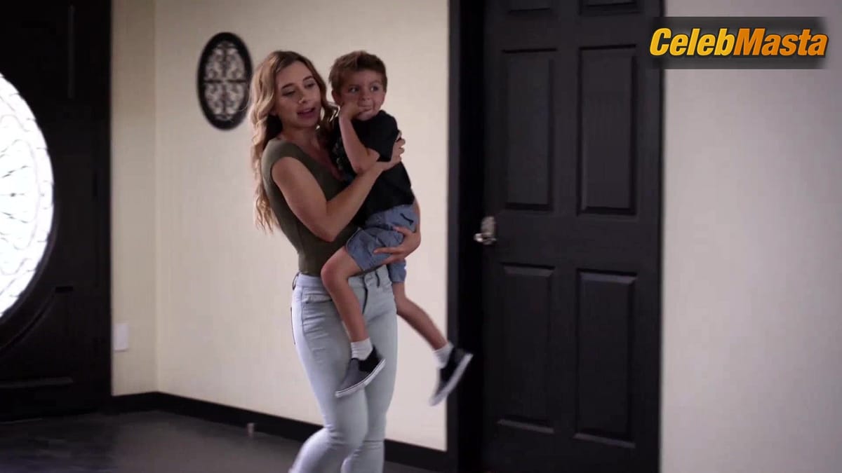 Olesya Rulin's Booty, Tits Scene in Devious Nanny
