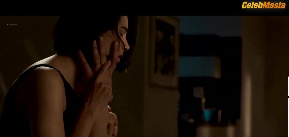Funda Eryigit Tits Scene from Clair Obscur