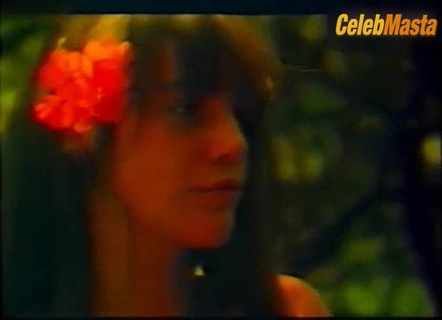 Katja Bienert's Boobs Scene in El Lago De Las Virgenes