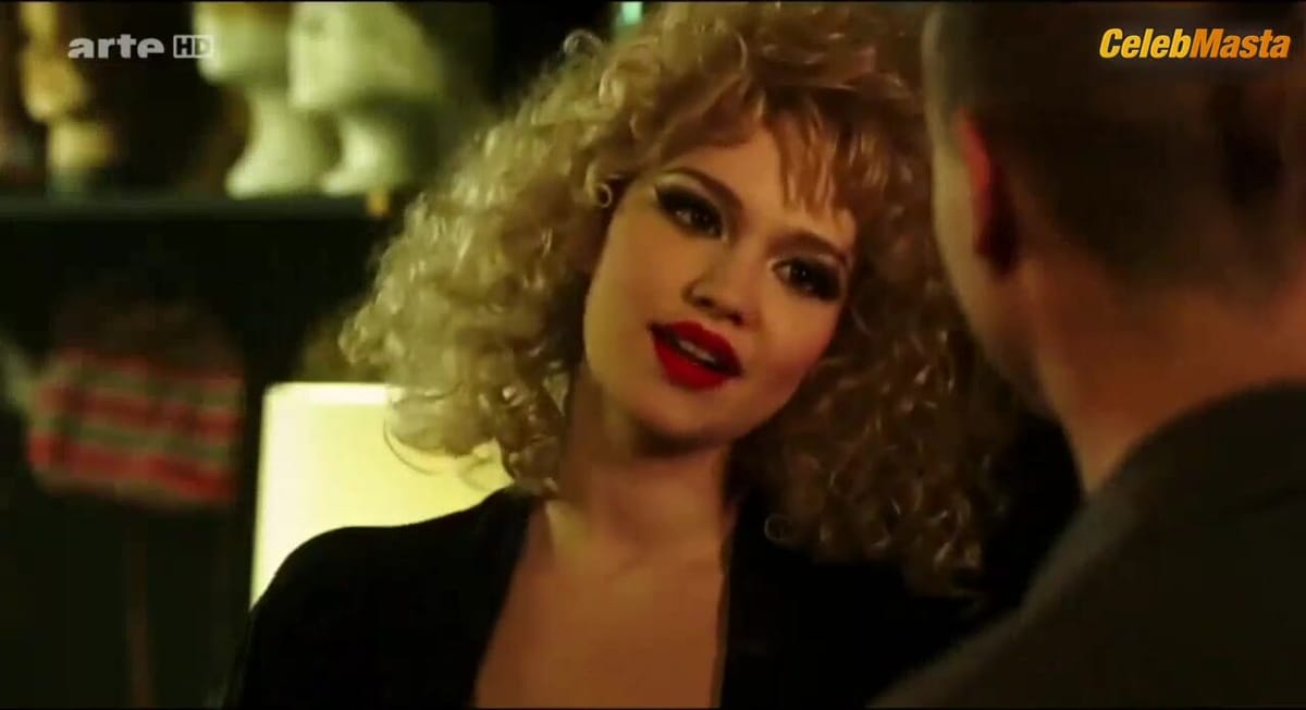 Emilia Schule Reveals Underwear Scene in Tod Den Hippies!! Es Lebe Der Punk!