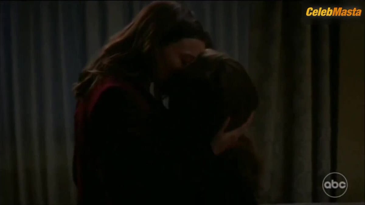 Caterina Scorsone and E.R. Fightmaster's Lesbian Sex Scene in Grey's Anatomy