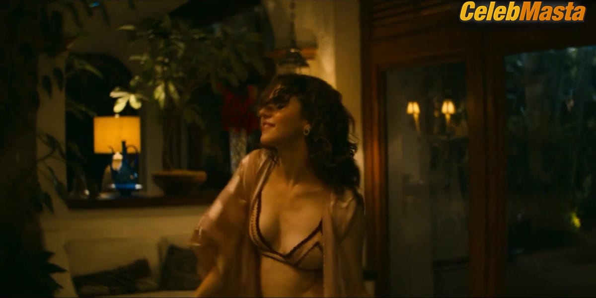 Tessa Ia's Swimsuit Scene in Narcos Mexico