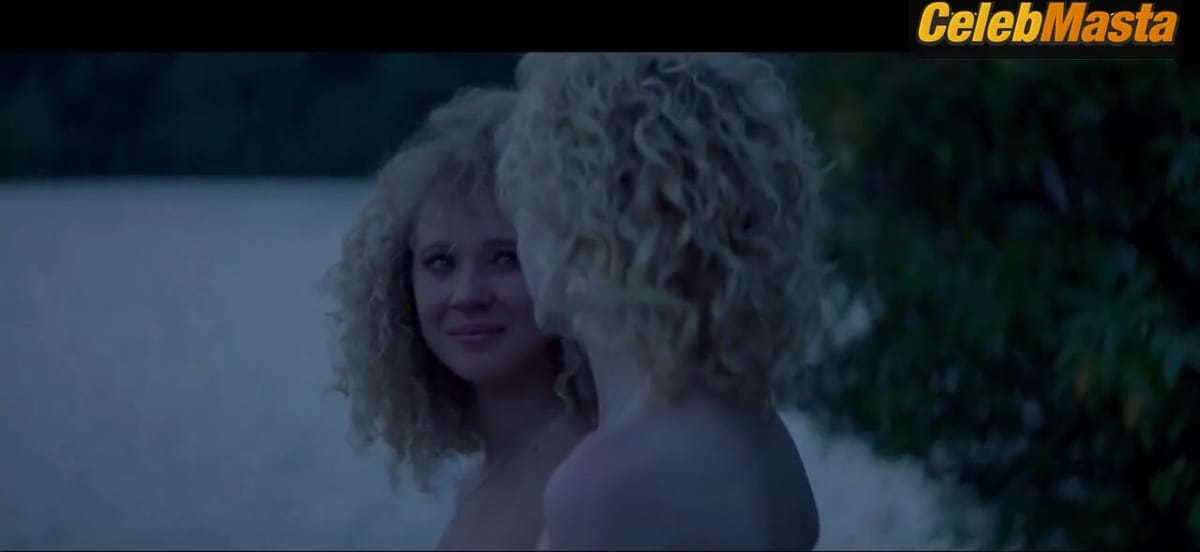 Juno Temple and Julia Garner Flaunt Their Ass in a Scene from One Percent More Humid