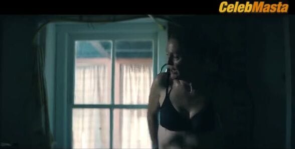 Julianne Moore in Echo Valley (2025)