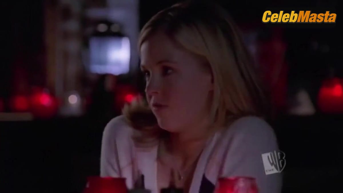 Kate Mara, Jessica Pare Share Lesbian Scene in Jack & Bobby