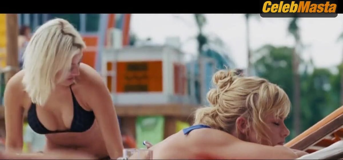 Jaime Pressly, Holly Valance, Devon Aoki and Sarah Carter Show Off Swimsuit Scene in Doa