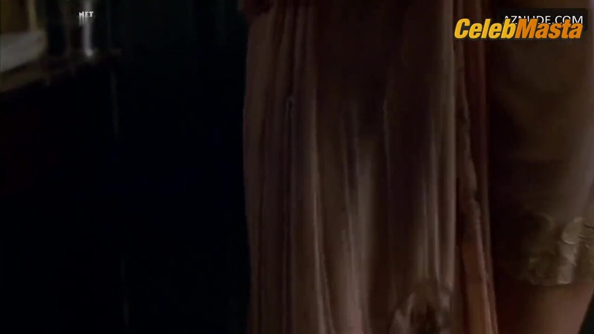 Hilary Swank's Booty Scene in Iron Jawed Angels