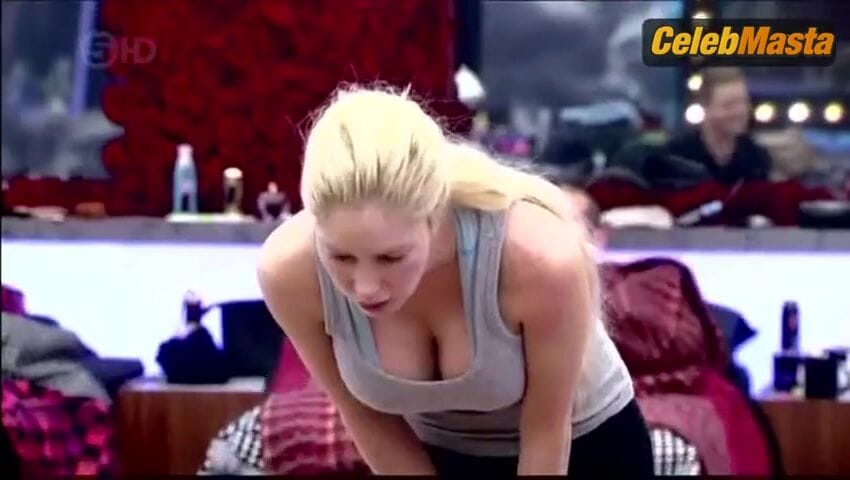 Heidi Montag's Booty and Tits Scene in Celebrity Big Brother