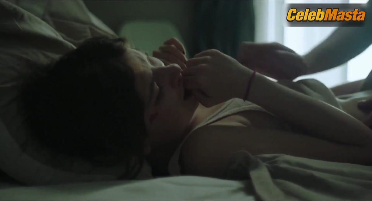 Alma Noce Sexy Scene from La Ragazza Ha Volato