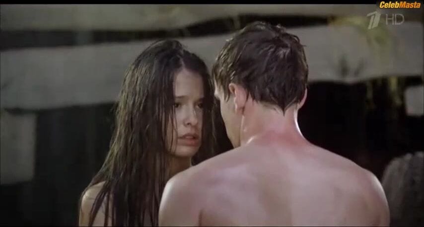 Lyubov Aksyonova Sexy Scene from Obnimaya Nebo